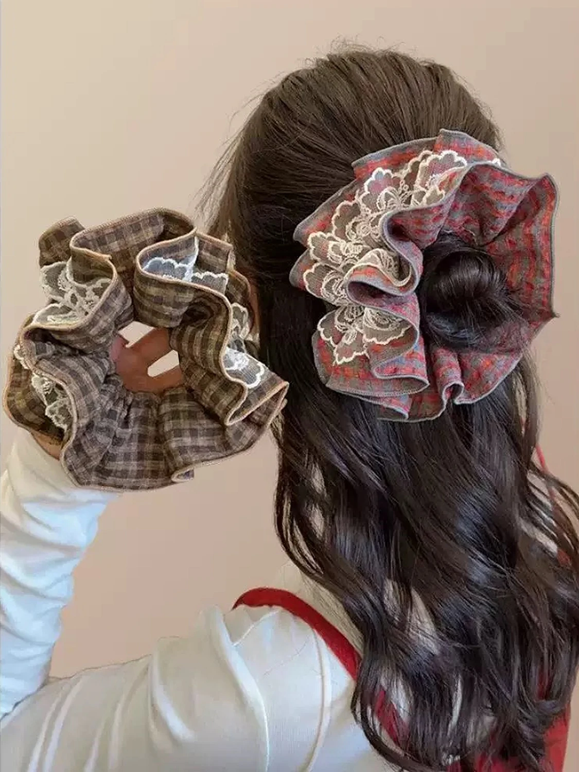 Herbst und Winter Koreanischer Retro-Stil Karierter Haargummi mit Spitzenbesatz im Ballett-Stil, Doppellagiger Farbblock-Übergrößen-Scrunchie, Hochwertiger Haargummi