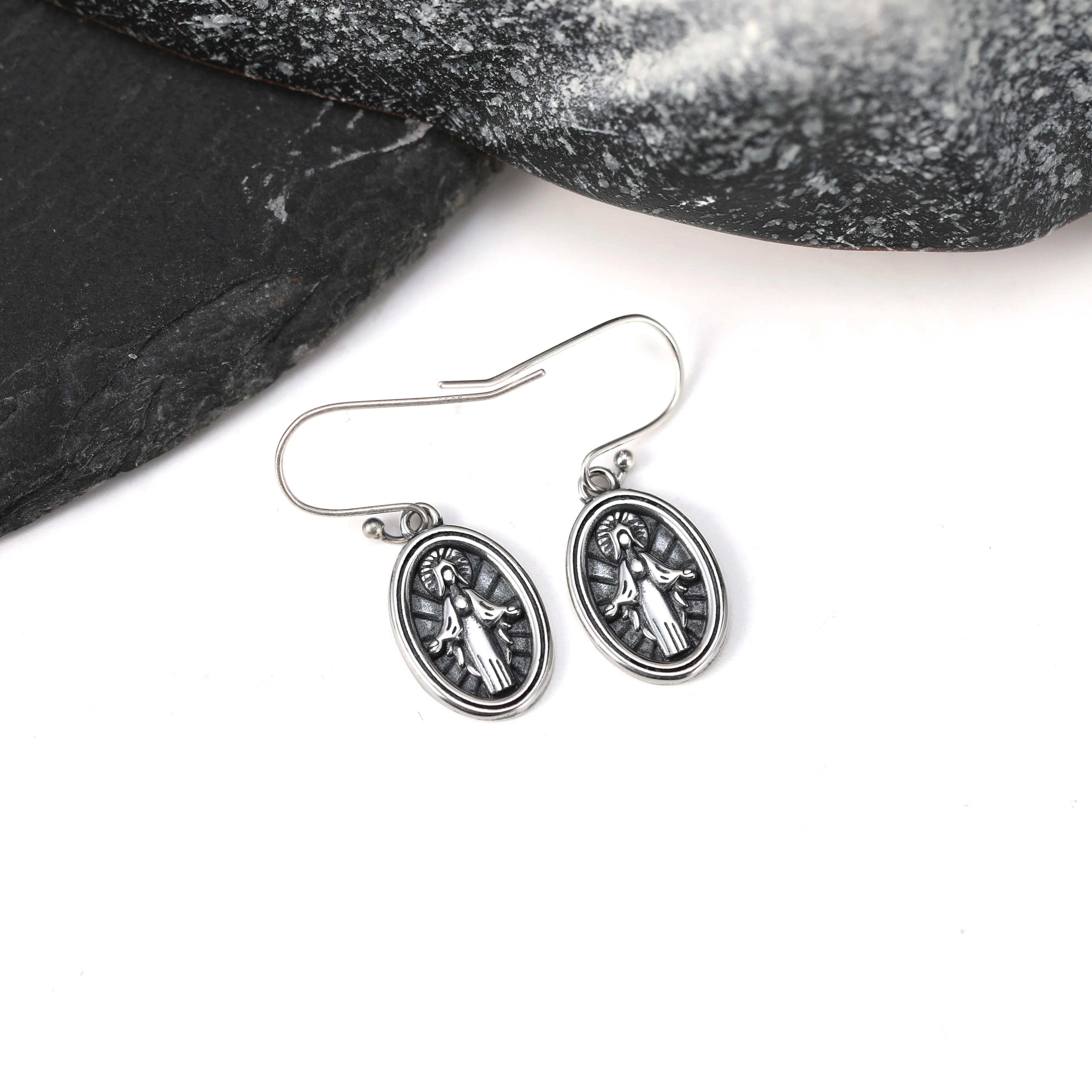 

ED031 sterling silver S925 James Avery Virgin Mary Studs earrings