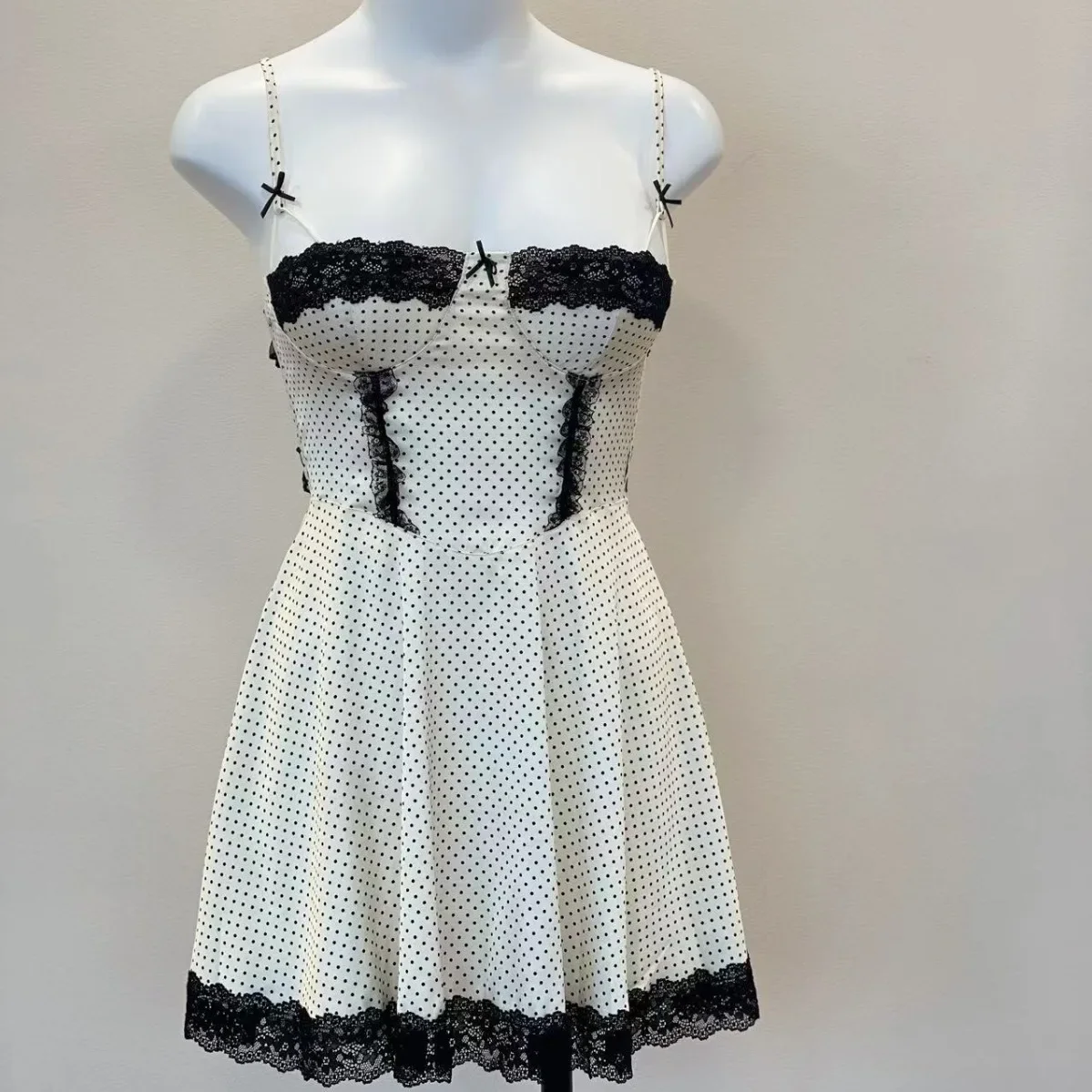 women-dress-underwear-satin-polka-dot-lace-embellished-puffy-big-hem-design-sheath-camisole-short-dresses
