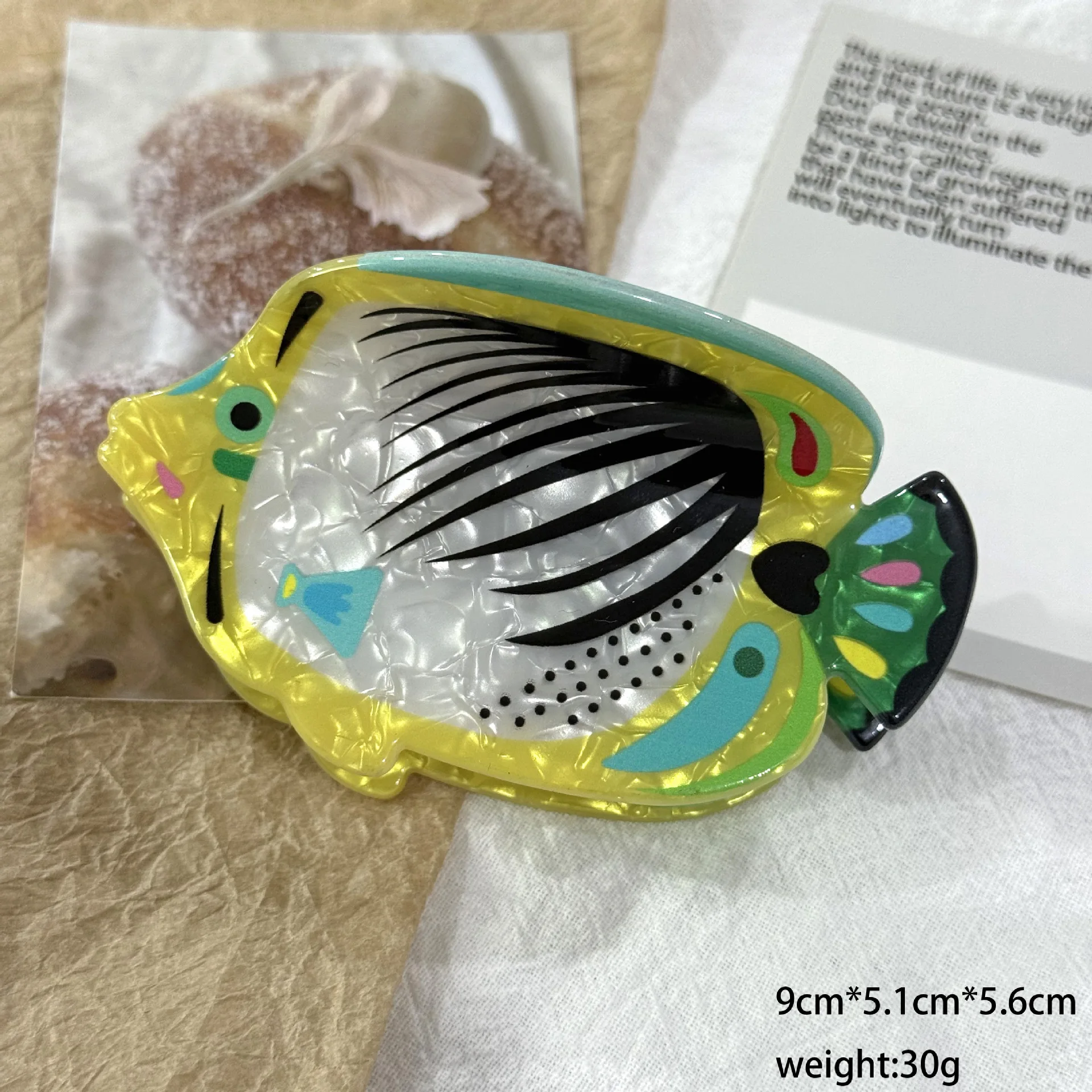 مشبك شعر على شكل حيوانات المحيط، مشبك صيفي على شكل سمكة استوائية على شكل سمكة قرش للنساء، مشبك شعر فريد من نوعه من الخلف