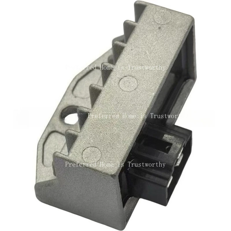 

Suitable for WAVE125XL125XR125KPH Fengying Wh100t-G-K Voltage Regulator Rectifier Motorcycle Accessories