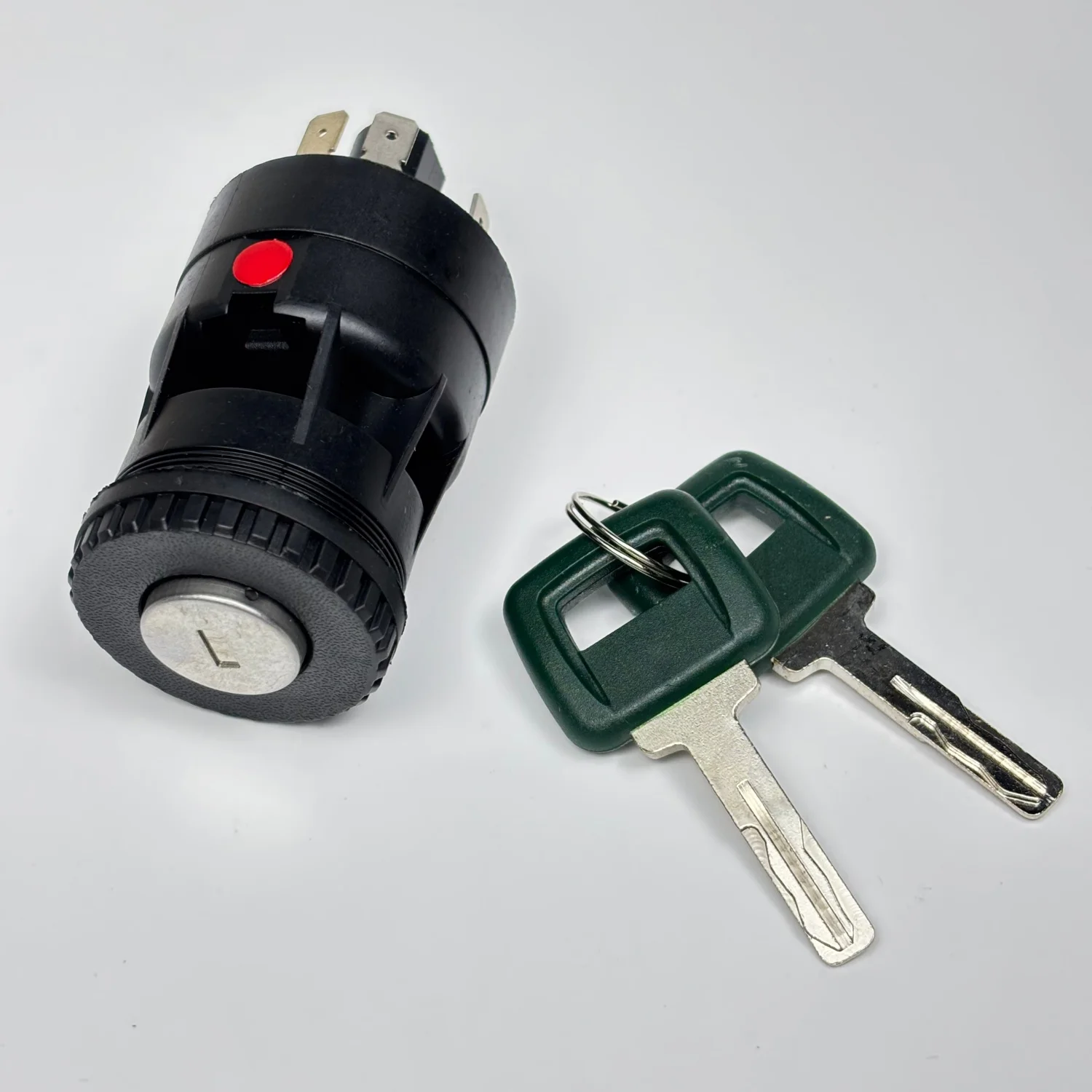 Ignition Switch with 2 Keys 15082295 For L50E L60E L70E L90E L110E L150E L220E Engine