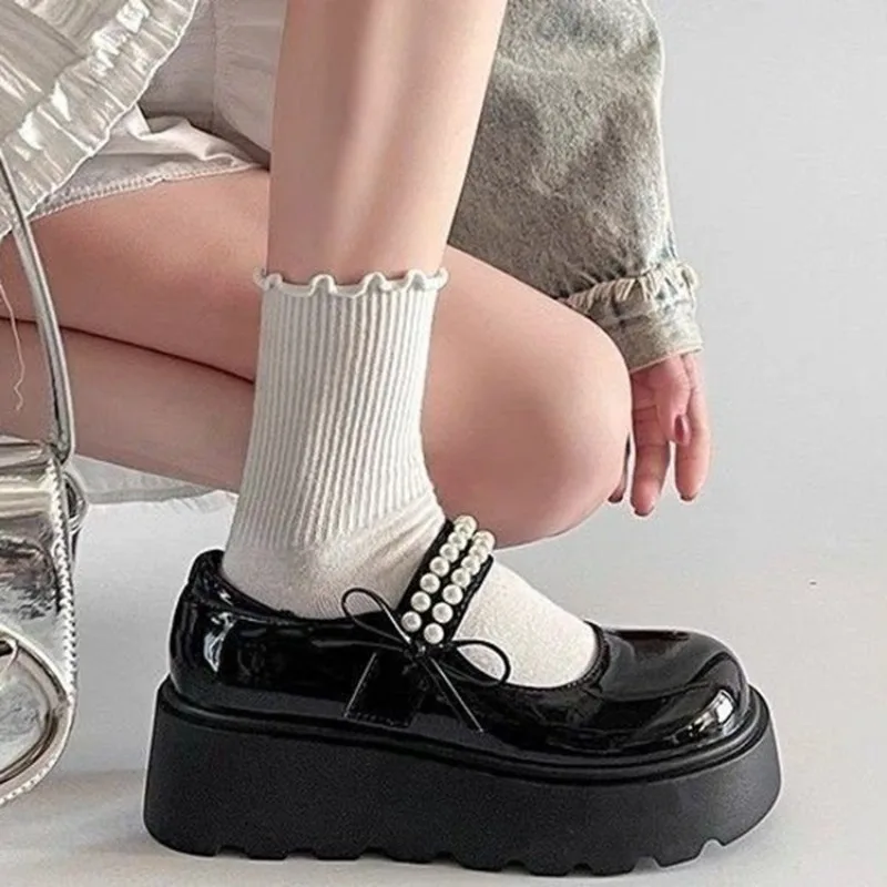 Verão novo estilo de sola grossa sapatos casuais e confortáveis versáteis sapatos únicos combinar com saias sapatos de couro pequenos para mulher