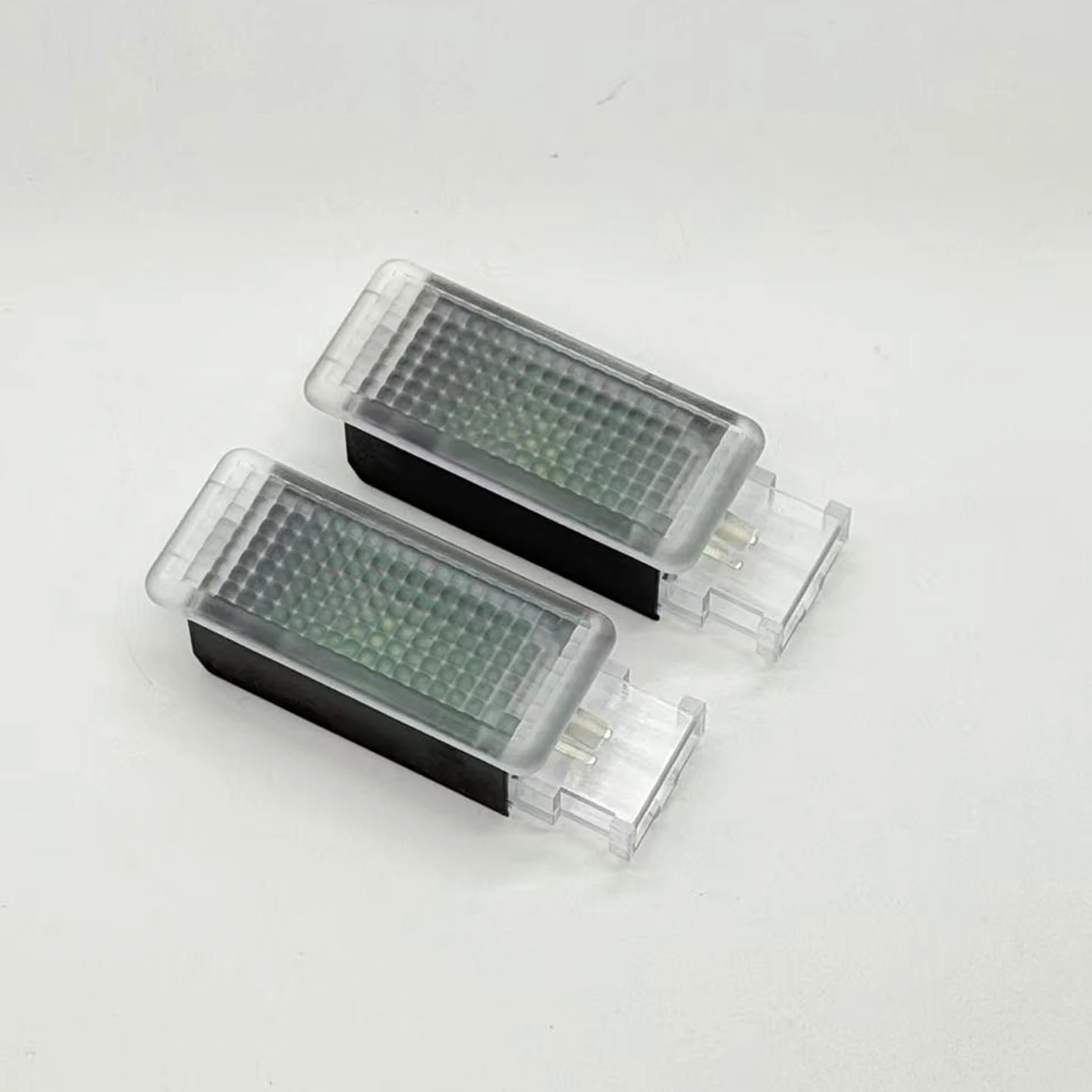 

Suitable for Volkswagen Golf 6, Golf 7, Jetta MK5, MK6, Tiguan, Passat B7, B8, 5GG 947 409, 5GG 947 409 models, footwell light,