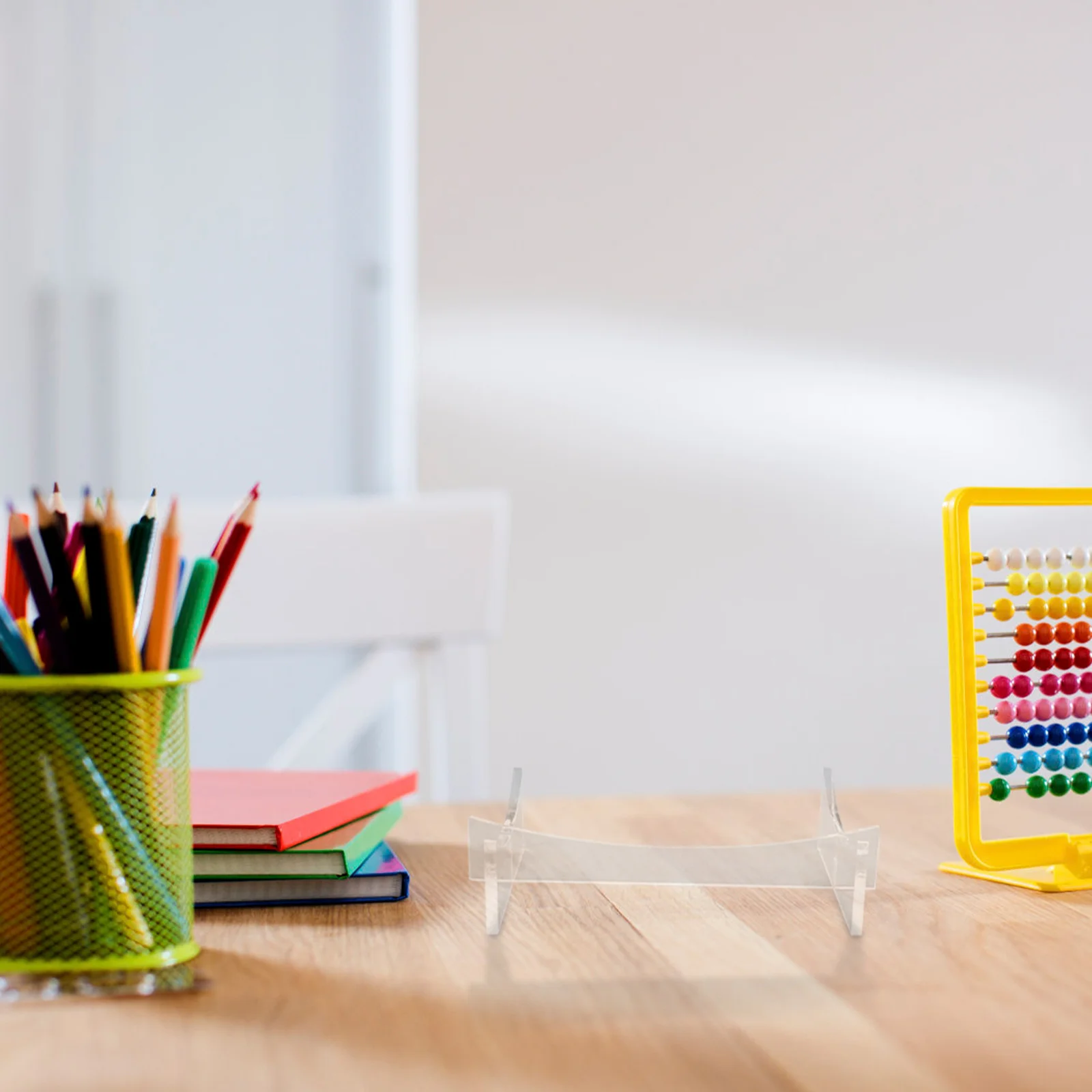 Elegancki, nowoczesny stojak ekspozycyjny na piłki do piłki nożnej, koszykówki, stabilny, przenośny, łatwy w montażu, dekoracja do domu i biura, akcesoria sportowe.