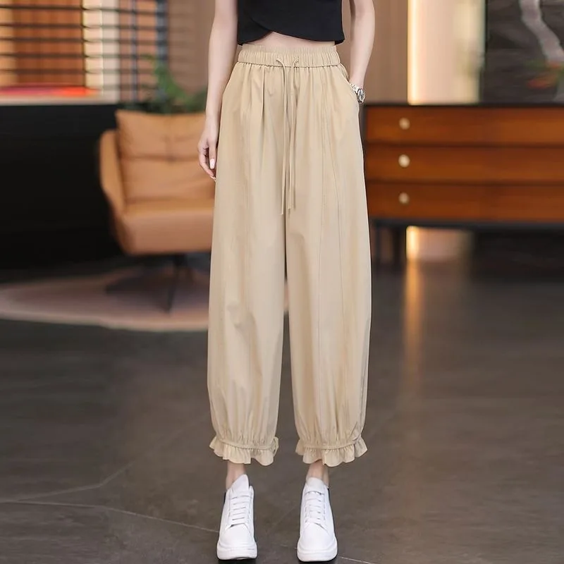 

Женские эластичные брюки-карго с высокой талией, рюшами по низу и завязками на щиколотках