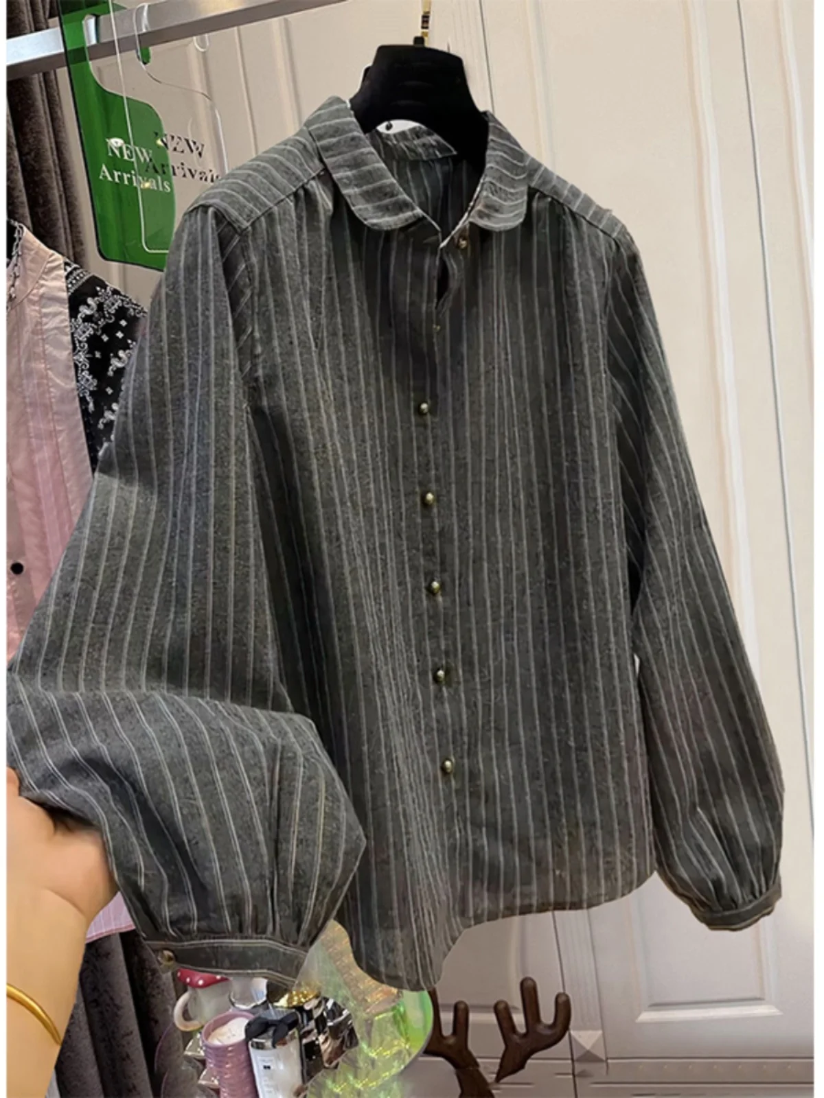 

Свободный крой из хлопка и льна, женский длинный топ в полоску с художественным дизайном, повседневный рукав для поездок на работу, весенний сезон, обычный размер