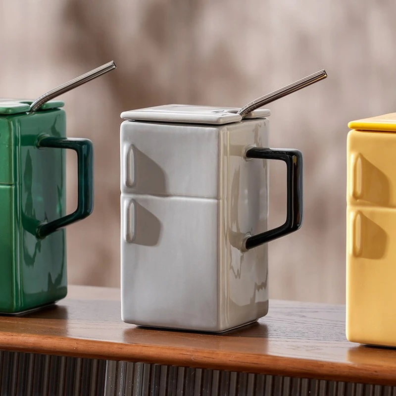 الإبداعية الرجعية الثلاجة كوب ماء مربع مع مغطاة الفولاذ المقاوم للصدأ كوب سيراميك مضحك مكتب الأزواج هدية أكواب القهوة