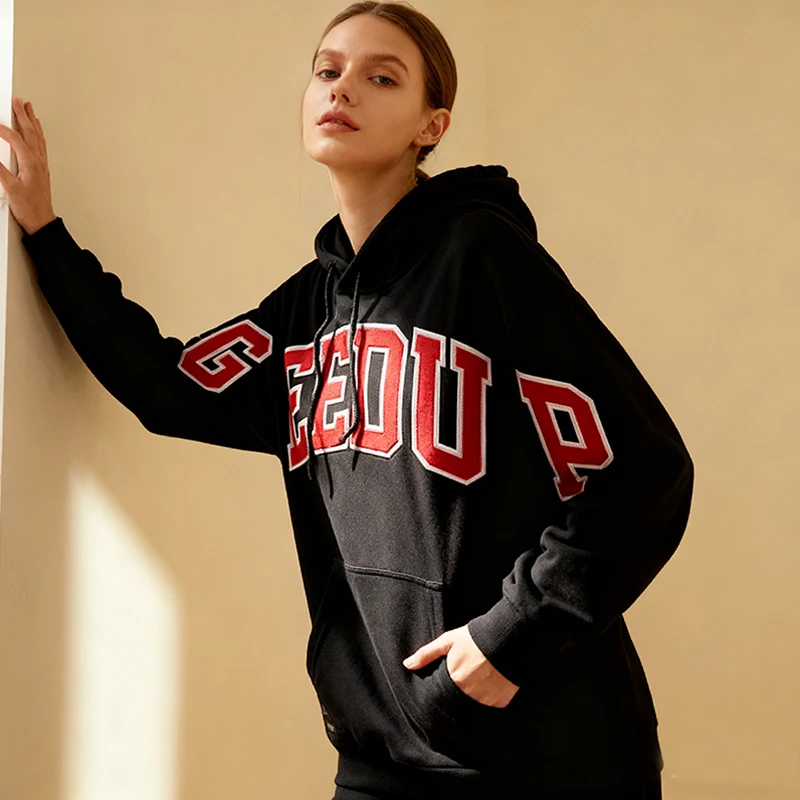 เสื้อฮู้ดสไตล์อเมริกันเรโทรกอธิค แฟชั่นแนวสตรีท ลายพิมพ์ตัวอักษร สวมใส่สบาย ใช้งานได้หลากหลาย เหมาะสำหรับฤดูใบไม้ร่วงและฤดูหนาว รุ่นใหม่สำหรับคู่รัก สไตล์ Y2k