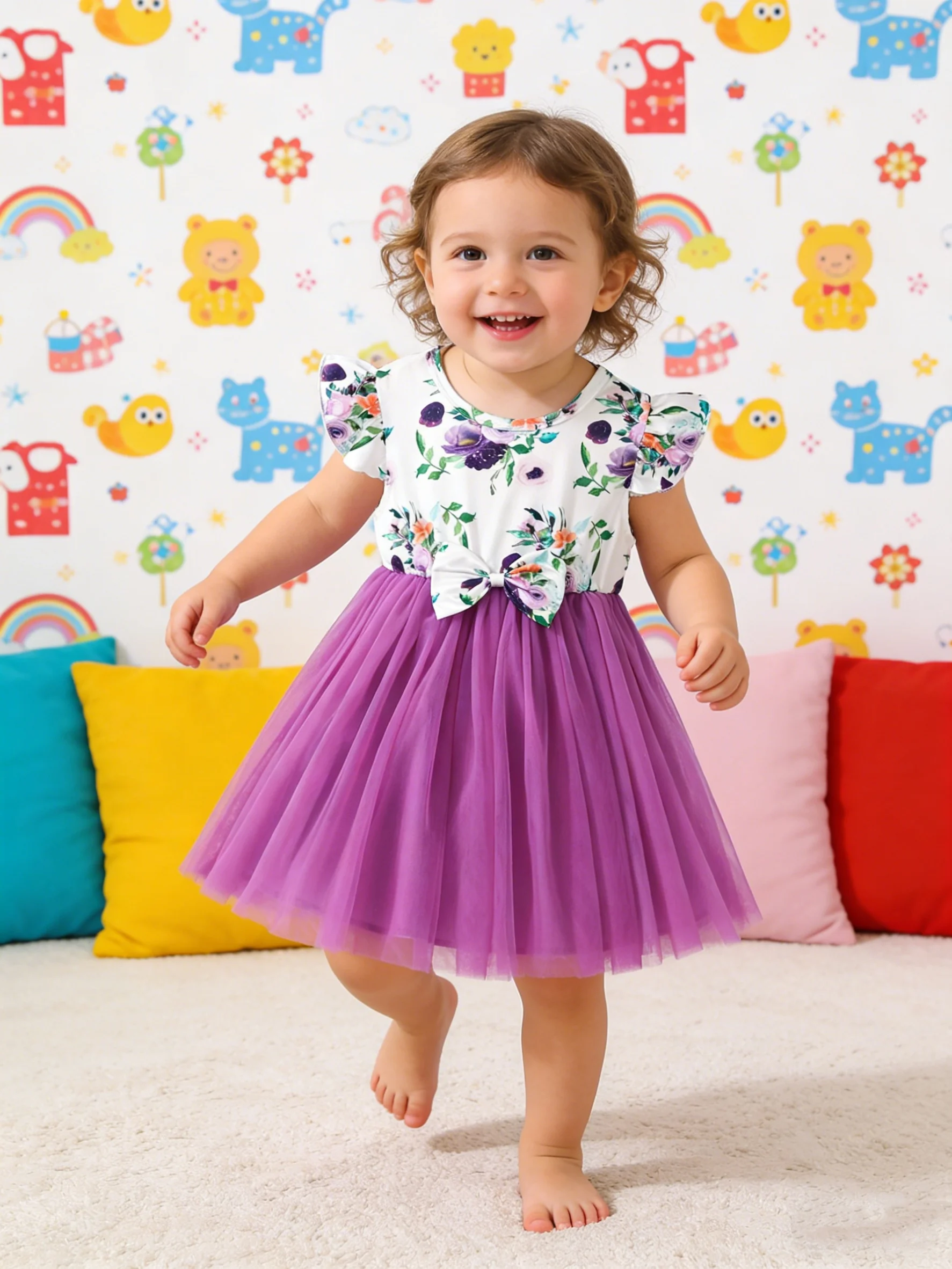 

Детская пышная юбка-принцесса из фиолетового тюля с цветочным принтом, рукавами-крылышками и бантом-бабочкой для девочек