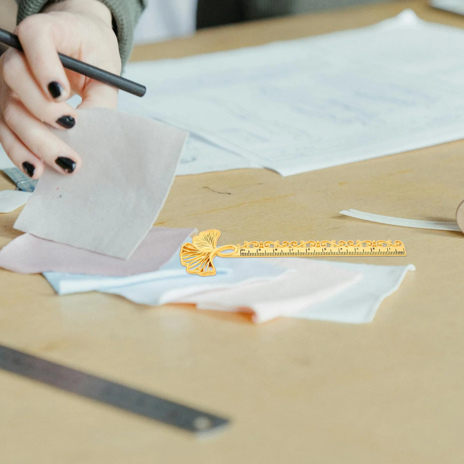 مسطرة إشارة مرجعية معدنية إبداعية متعددة الوظائف للاستخدام على نطاق واسع، أدوات مكتبية للطلاب، مساطر قراءة أنيقة