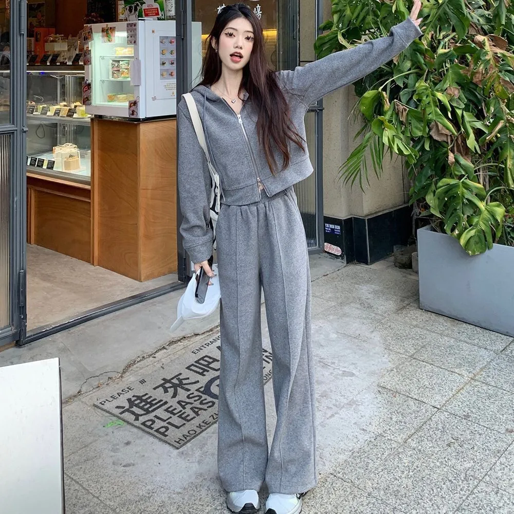 

2023 Women's Clothing Velvet Suit Casual Hoodie Short Coat Straight Leg Casual Pants Two-piece Set Sweatshirt