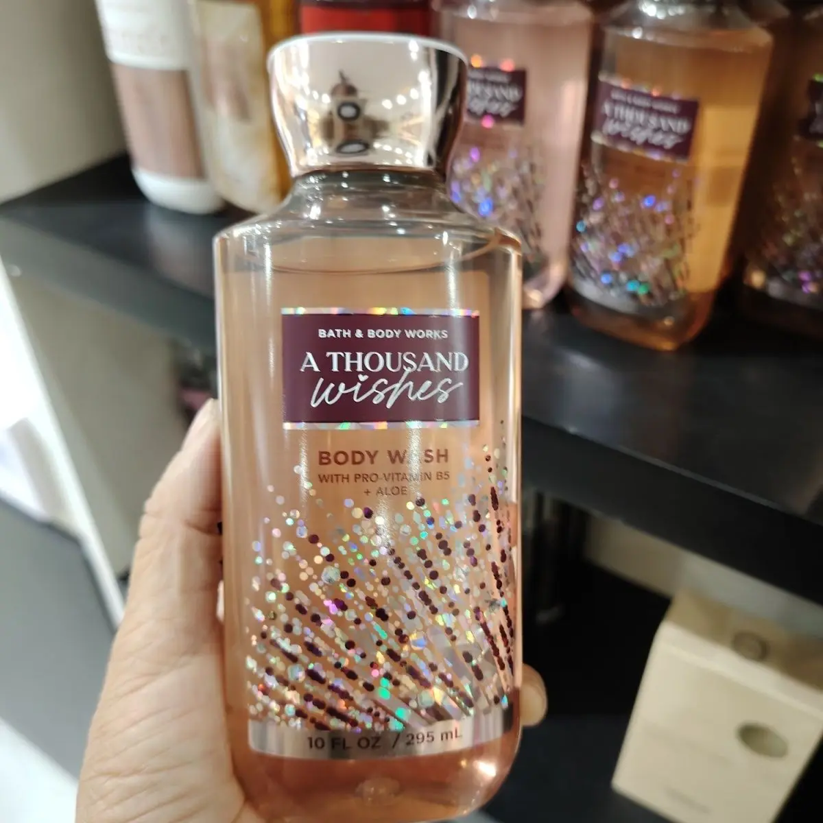 Vietnamese BathBBWBody Perfumed Shower Gel 295ml, Moisturizing & Refreshing for Fragrant Skin
