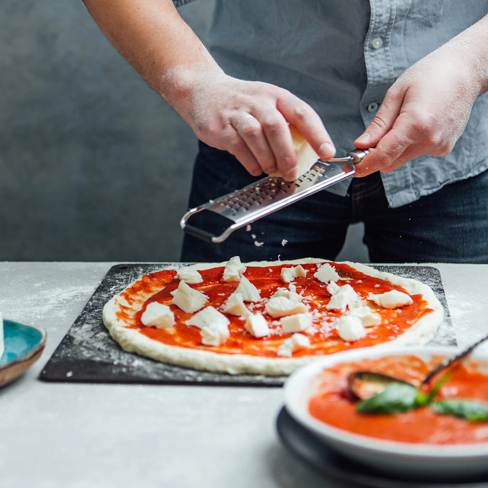 

1 Set Kitchen Grater Set Grey Vegetable Slicer Garlic Ginger Grater Smooth Edges Non-Slip Handle Cutting