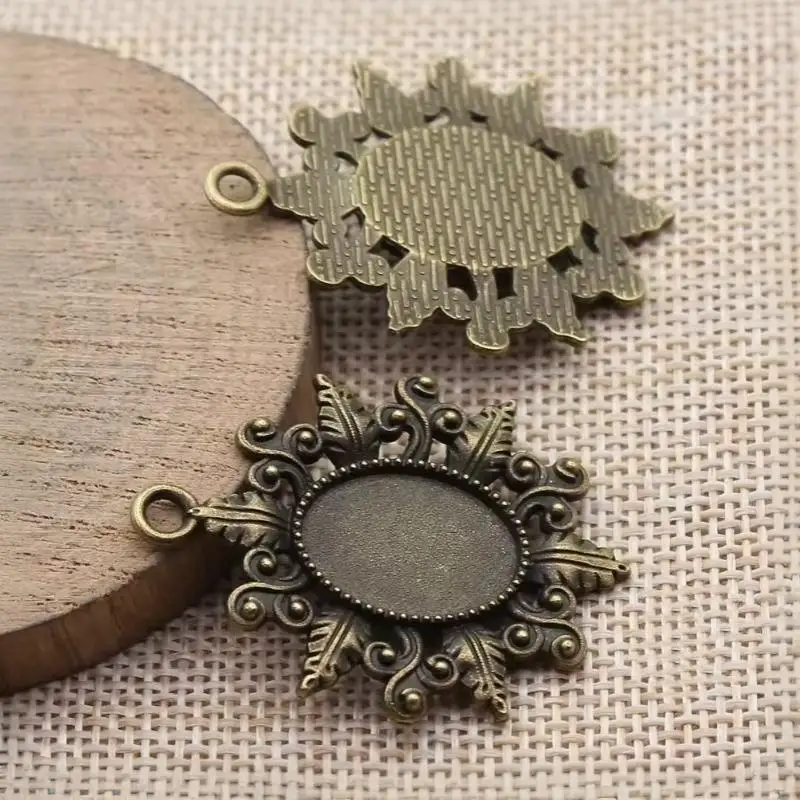 10Pcs 2 Colors Oval Flower Style Cameo Cabochon Base Setting Jewelry Findings Inner Size 13x18mm