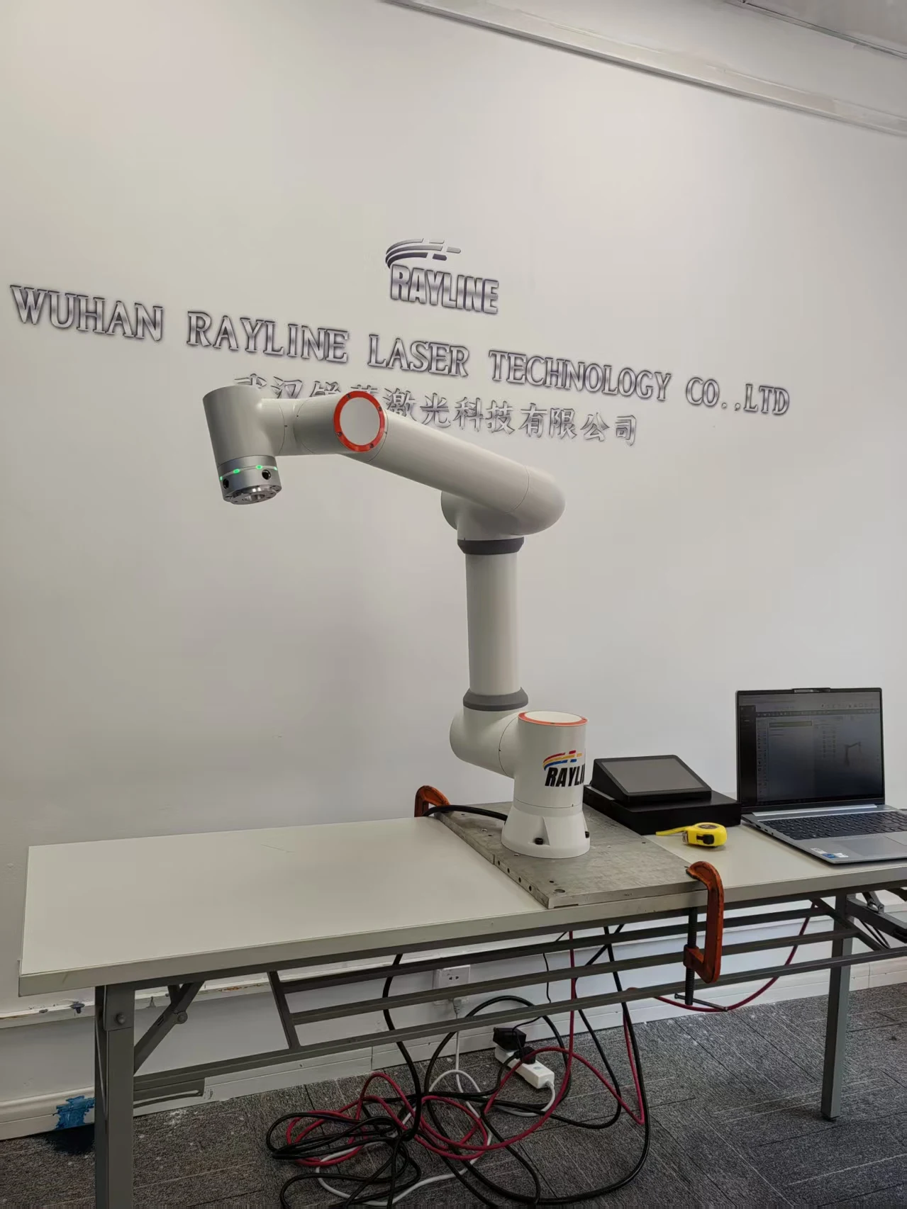 High Quality FR5 6 Axis Cobot 5-10kg Payload Collaborative Robotic Arm for Welding Easy Drag Program Robot Arm Pick and Place