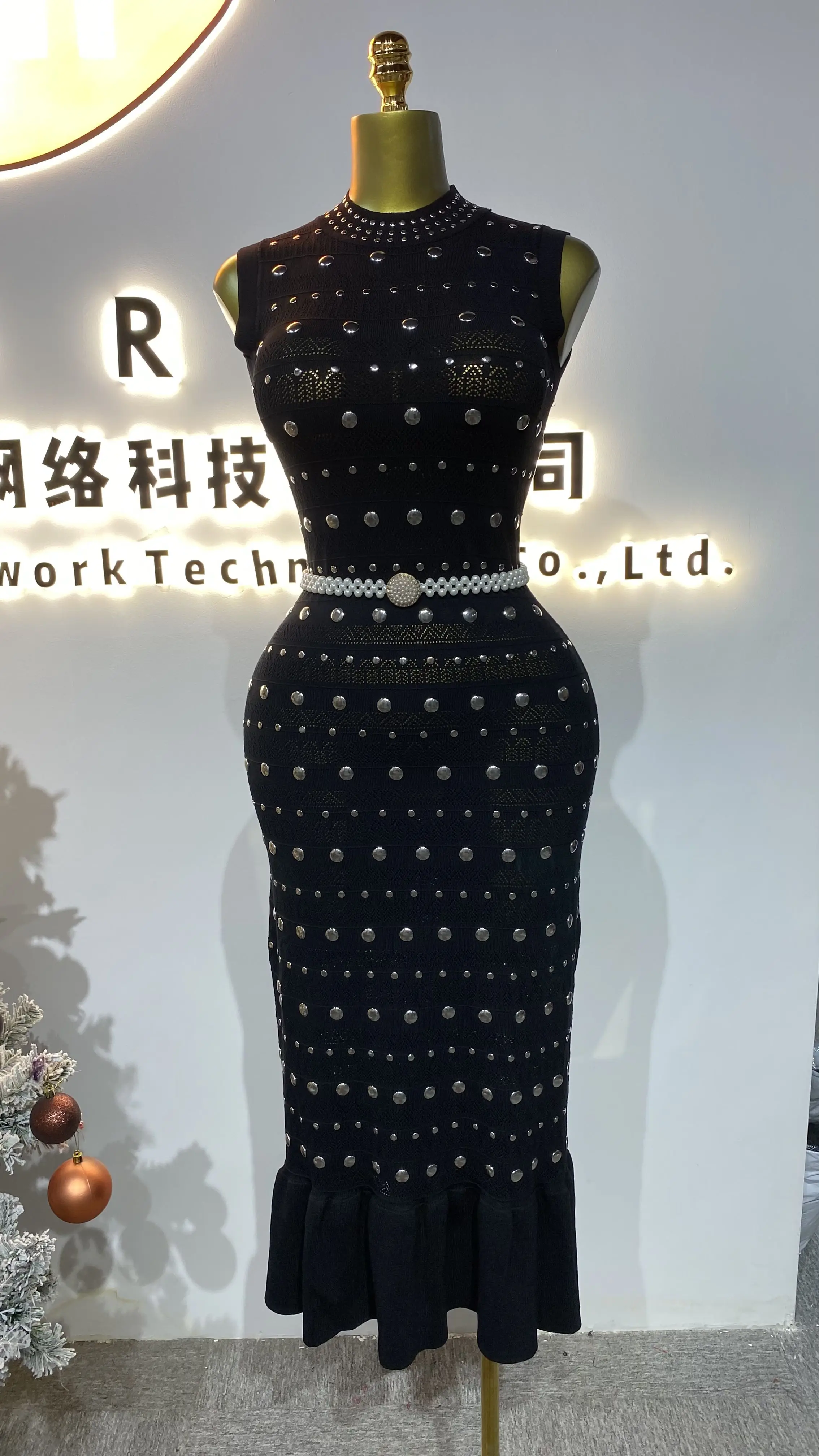 

Fashion Design Button Decoration Summer O Neck Jacket Women Knit Elegant Slim Fit Ruffle Maxi Dress-GZMM133