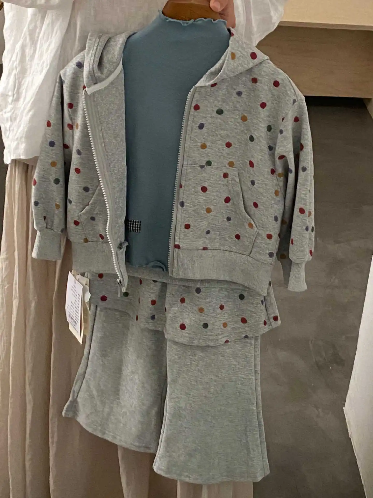 Girls Suit 2026 Spring and Autumn New Childrens Clothing Korean Style Girl Baby Polka Dot Hoodie Bell-bottom Pants Two-piece Set