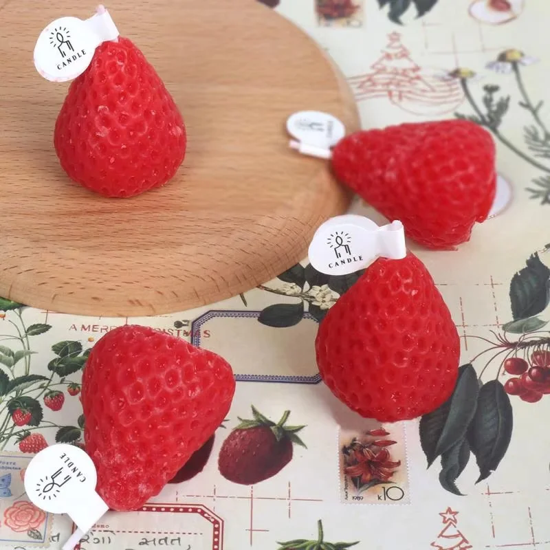 1/2/4/6PCS Strawberry Aromatherapy Candle Creative Handmade Scented Candles for Birthday Wedding Party Gift New Year Home Decor