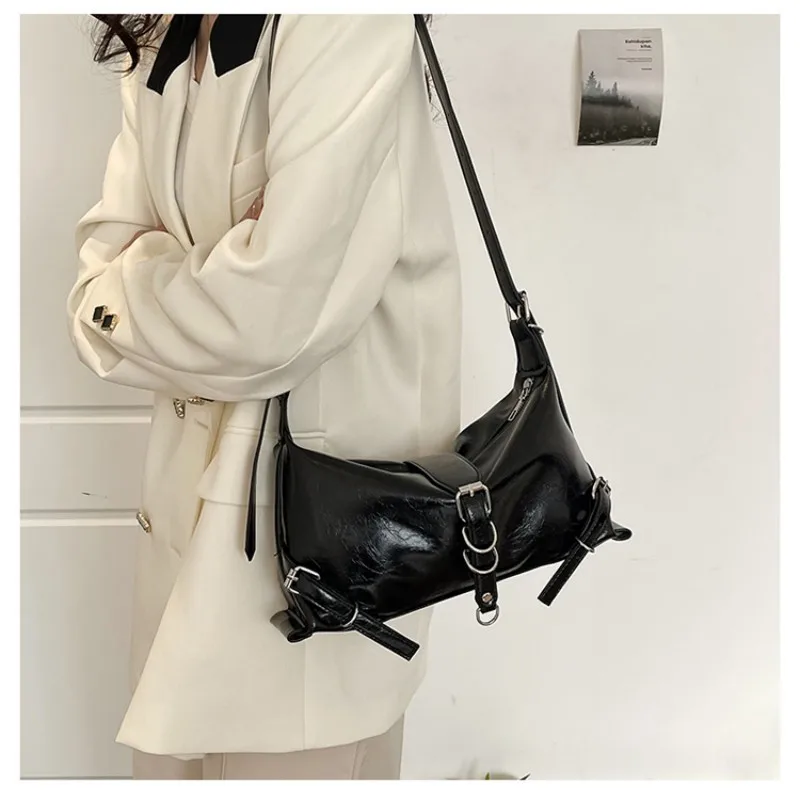 Retro Patent Leather Women's Shoulder Crossbody Bag Fashion Simplicity Advanced Sense Satchel Bag Trend Cool Handbag Hobos