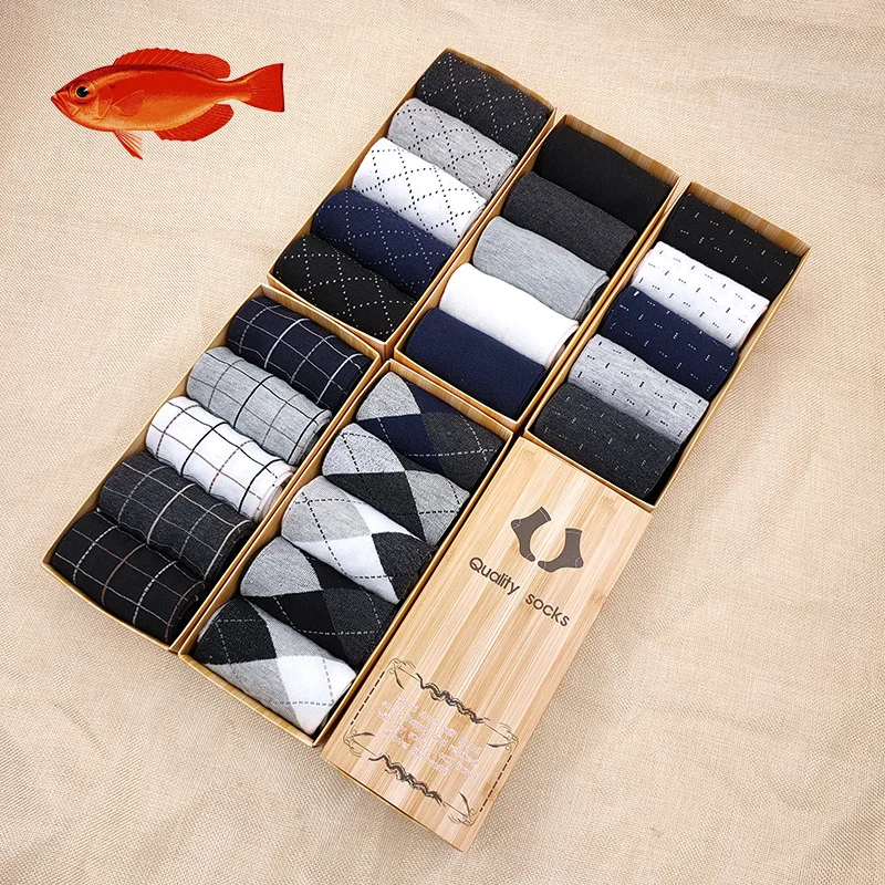 Boxed Men's Socks Autumn and Winter Casual Solid Color Breathable Sweat Absorbent Boxed Mid Calf Socks Gift Box Men's Socks