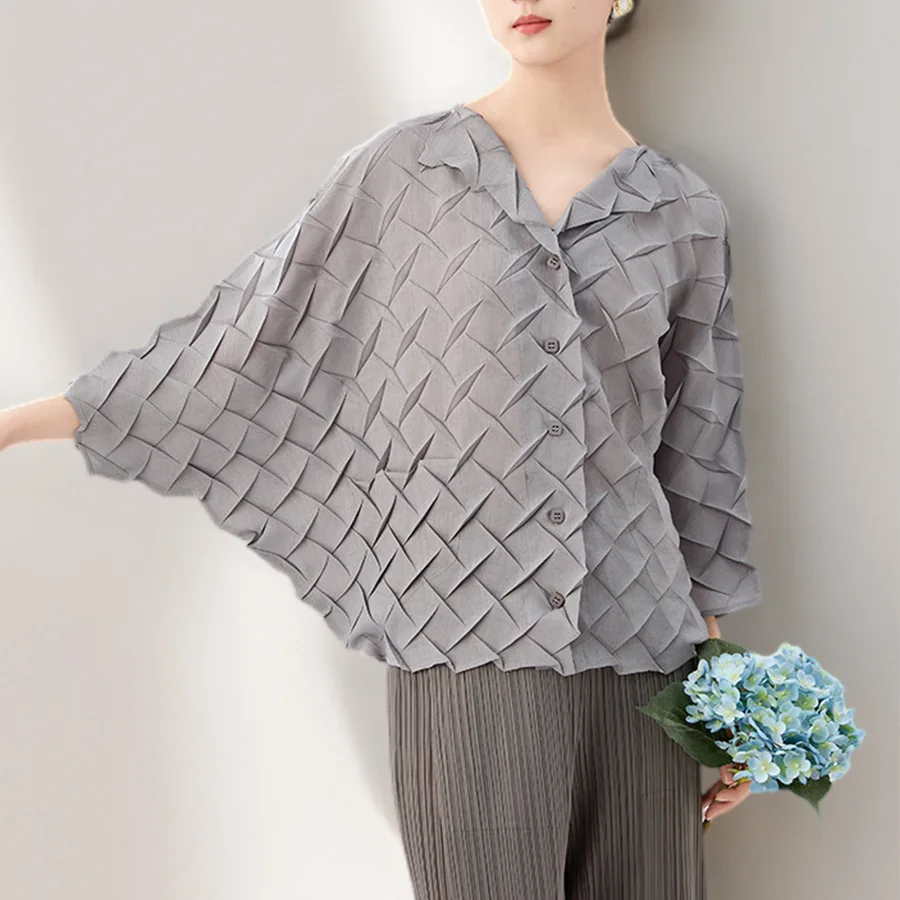 

Women's Outerwear 2024 New Design Rhombus Pleat Loose Batwing Sleeve Fashionable Versatile Tri-Color Open Cardigan Coat