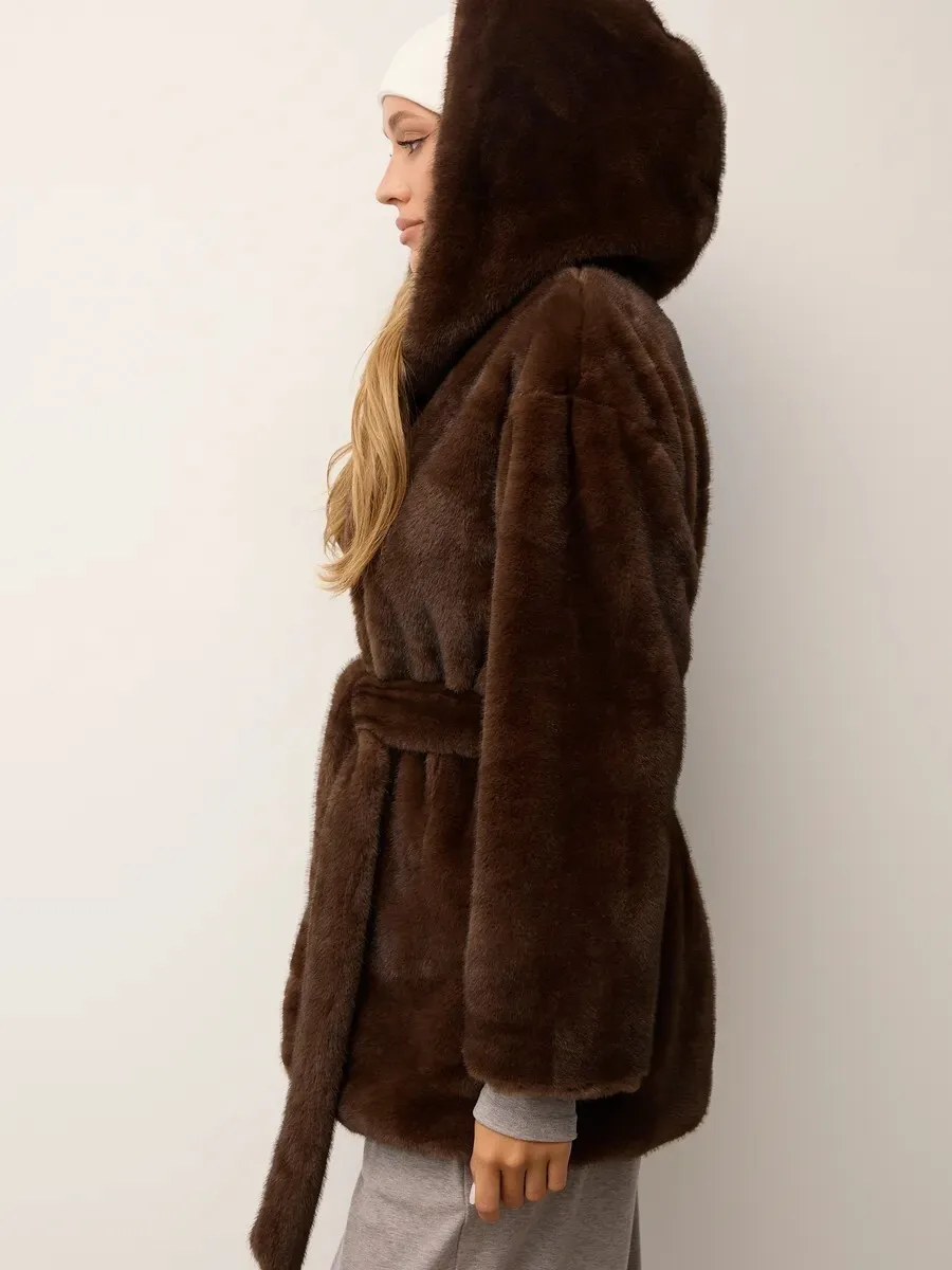 BJTZ Temperament Office Lady Hooded Design Faux Fur For Woman 2025 Trend New Lace-up Tie-waist Warm Winter Jacket:BJTZ Temperament Office Lady Hooded Design Faux Fur For Woman 2025 Trend New Lace-up Tie-waist Warm Winter Jacket