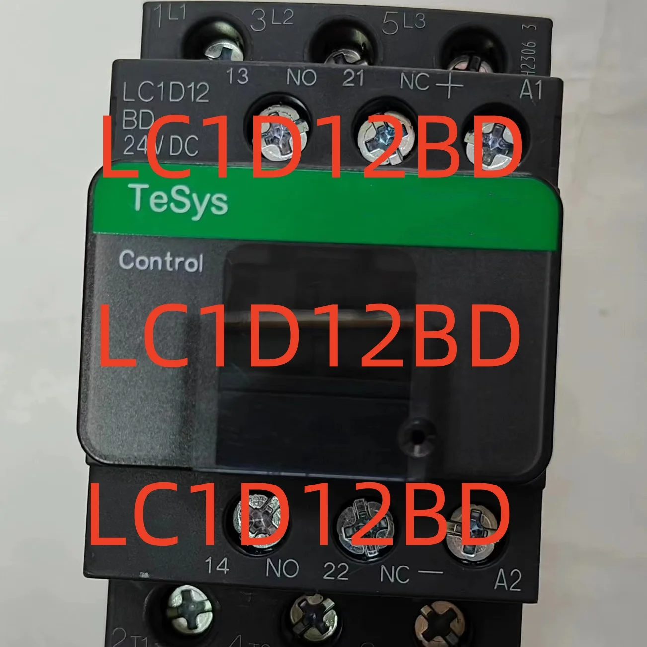 Contattore 24V originale nuovo di zecca