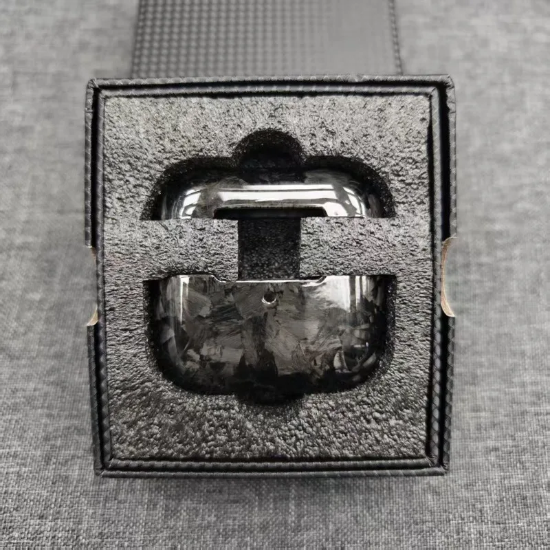 حافظة من ألياف الكربون لأجهزة AirPods Pro 3 (2025) حافظة سماعة أذن من ألياف الكربون حافظة سماعة لاسلكية تعمل بالبلوتوث