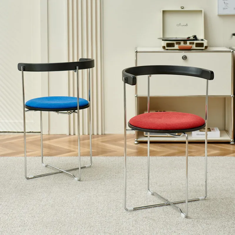 Scandinavian Folding Chair Solid Wood Dining Chair for Small Space Modern Backrest Vanity Seat Minimalist Portable Kitchen Stool view 3