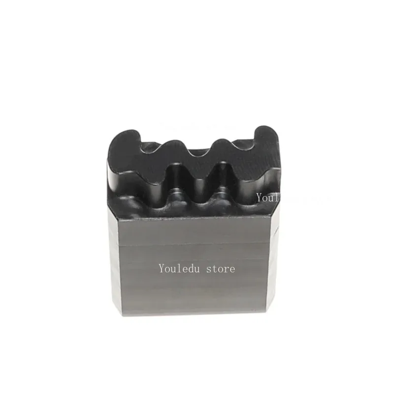 

Suitable Cam Sprocket Lock Tool for Harley 2017-UP Milwaukee 8 (M8) Engines