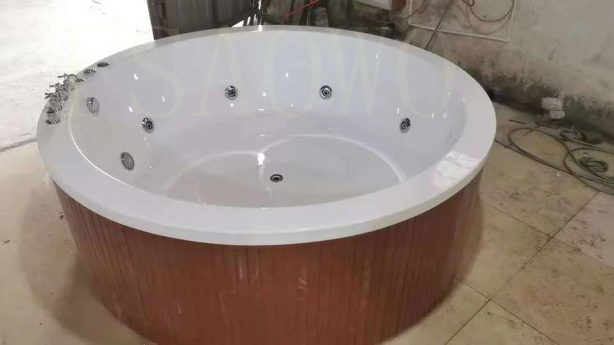 Deep Soaking Round Shape Outdoor Hot Tube 120 Jets  Outdoor Spa Tub 5 People Royal Beauty Deep Soak Hot Water Bath with Filter