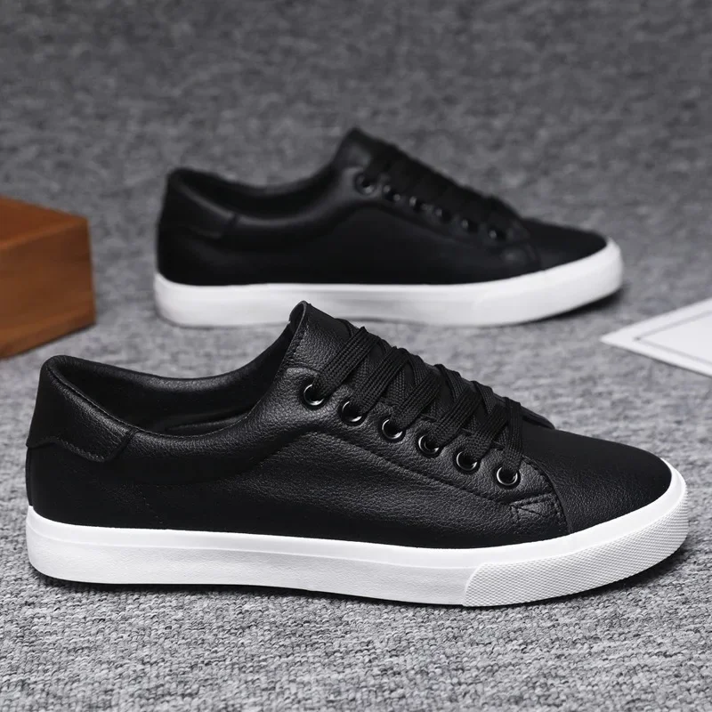 Casual Men Shoes Lace-up Vulcanized Shoe Comfortable Breathable Men's Flats Shoes Solid Non-slip Board Shoe Trend Male Sneakers