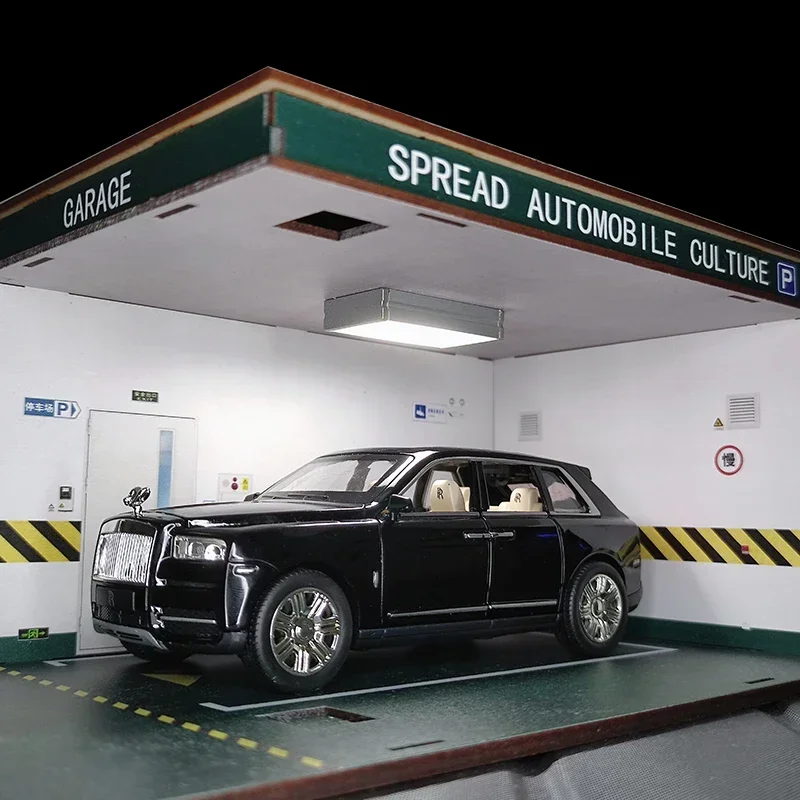 

1:32 Rolls Royce SUV Cullinan Alloy Car Model Diecasts Metal Toy Car Model Simulation Sound and Light Collection Toy Gift