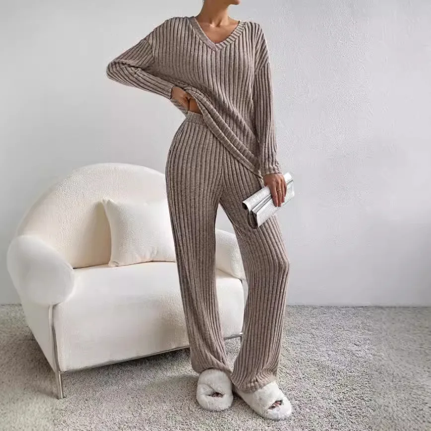 Two-piece Set Women Autumn New Fashion Casual Straight-leg Pants Temperament Loose V-neck Pit Strip Knitted Cover