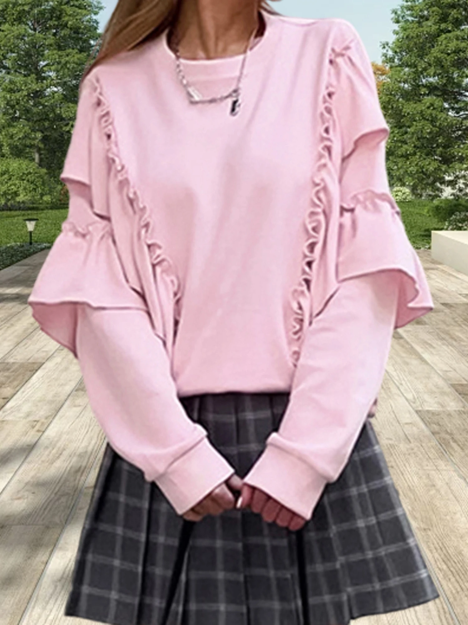 

Стильная женская толстовка оверсайз с оборками и круглым вырезом с длинными рукавами — однотонная повседневная рубашка для повседневной носки