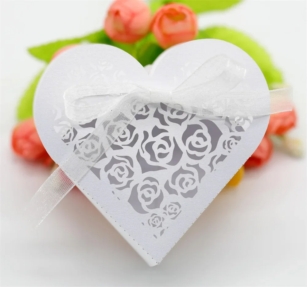 50Pcs/Lot Lase Cut Heart Shape Sweets Candy Box Wedding Guests Gift Boxes Paper Packaging DIY Baby Shower Chocolate Cookie Box