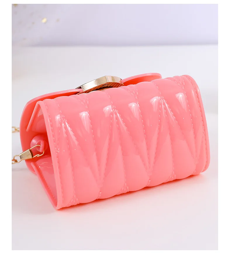 Dompet Koin PVC Anak-anak dengan Pola Hati Cantik Tas Tangan Mini Modis Tas Jelly Rantai Kecil untuk Anak Perempuan Aksesori Fashion Anak