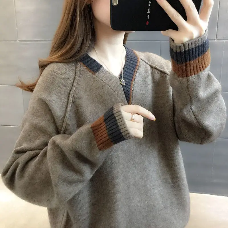 

Autumn Winter Women Sweater Vintage Fashion Lazy Wind V-Neck Contrast Color Loose Plus Velvet Long Sleeve Pullovers Knitted Tops