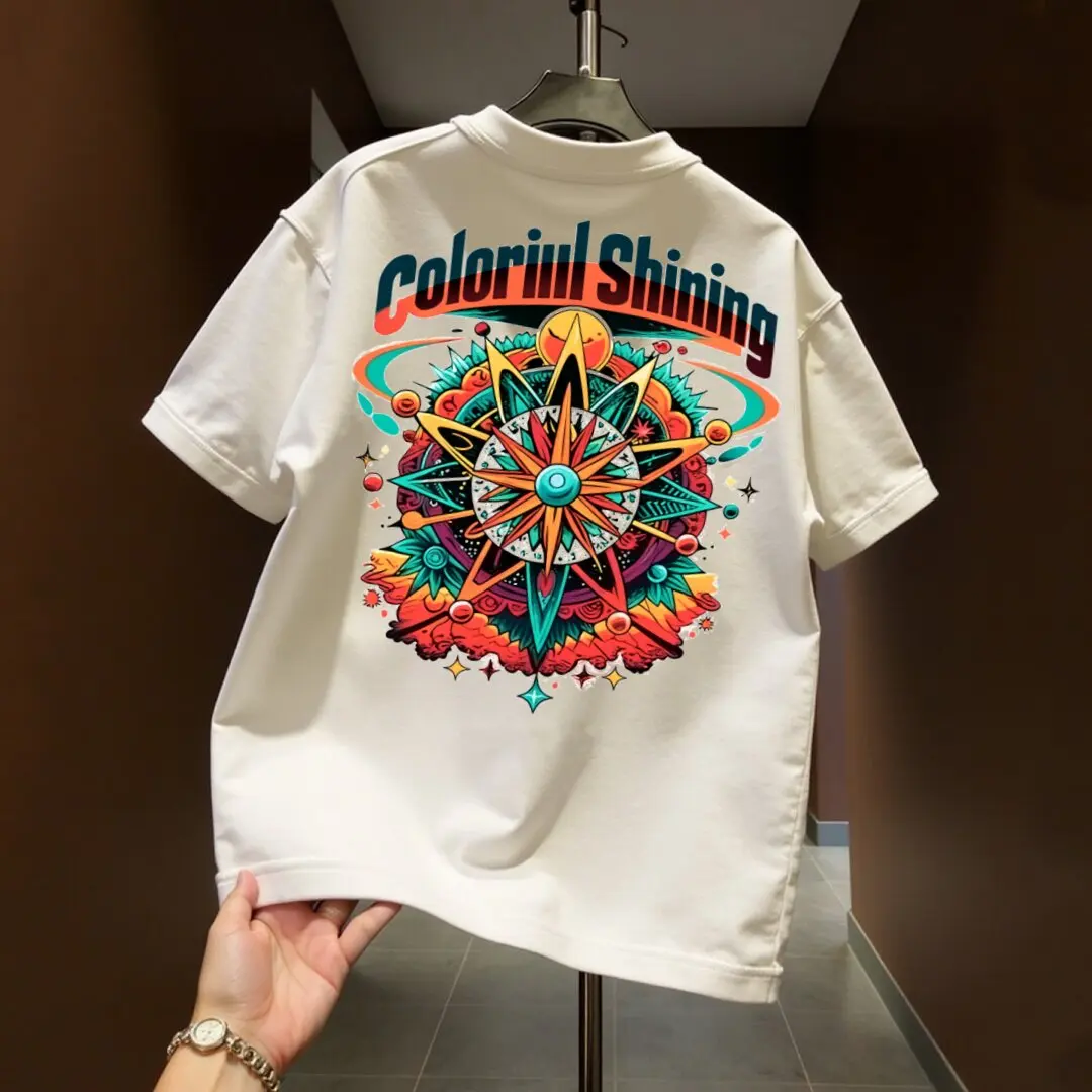 Psychedelischer Sternkompass mit Neon-Text-T-Shirt, 100 % Baumwolle, Herren-T-Shirt für den täglichen Sommergebrauch, verfügt über einen lebendigen, künstlerischen Stil.