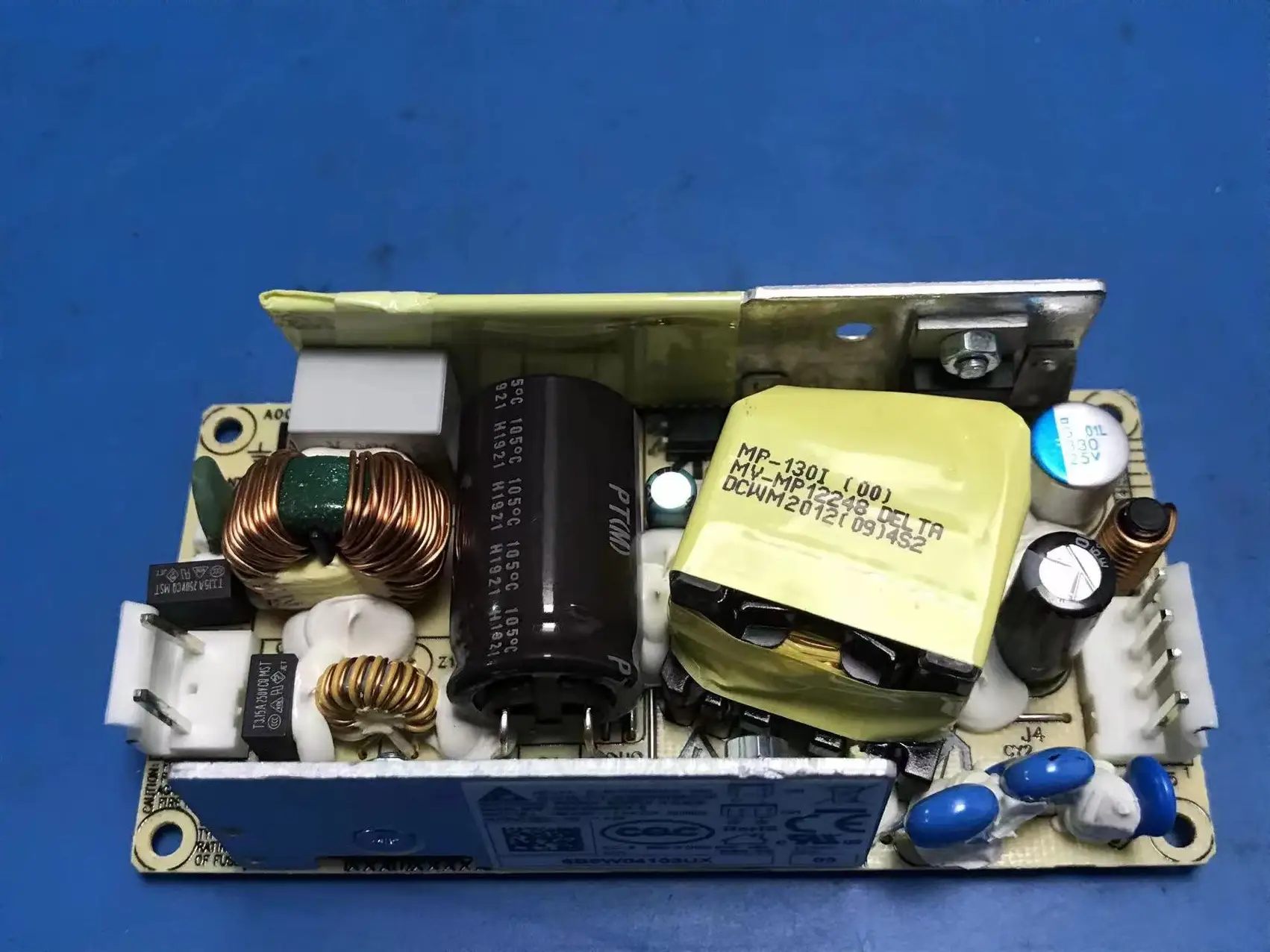 

MDS-065APS15: Switching Power Supply for Mindray IPM10 Power Supply Board