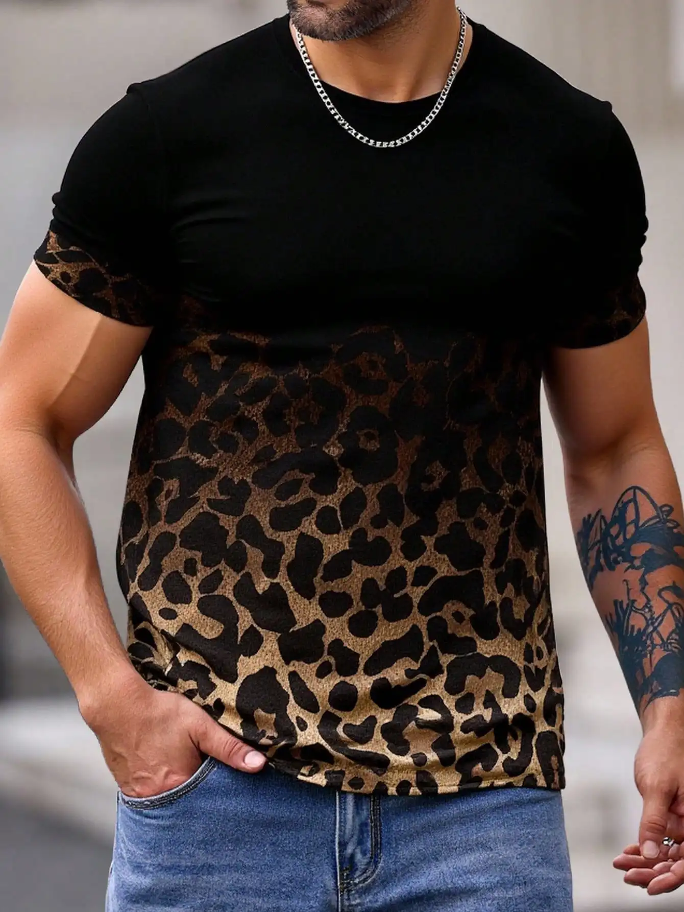 

Men's Crew Neck Short Sleeve T-Shirt with Ombre Leopard Print Design