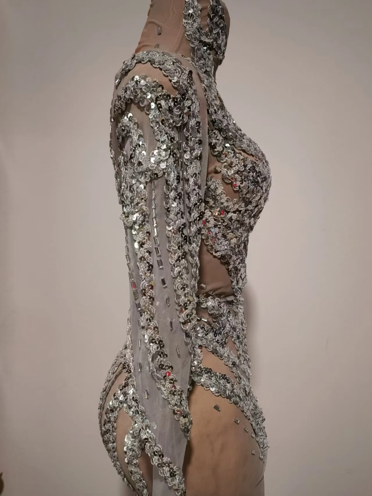 فستان فضي سباركلي ترتر شفاف من خلال Bodycon فستان قصير للنوادي الليلية خارج الحفلات فتاة حار الزي المرحلة حفلة حجر الراين ارتداء Feixiang #4