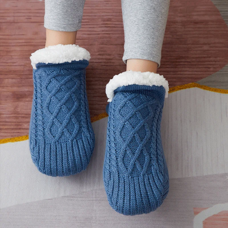 Calcetines cálidos de invierno para mujer, calcetines gruesos antideslizantes de algodón suave para dormir para mujeres y niñas, calcetines antideslizantes para el suelo