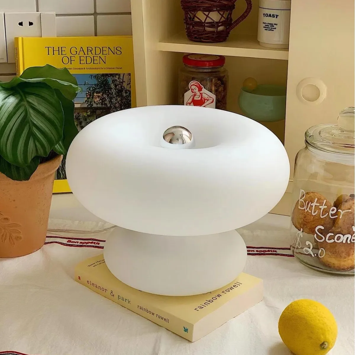 Modern Cream Circle Table Lamp, Bedroom Minimalist Instagram Designer Glass Living Room Decoration, LED Night Light Home Decor