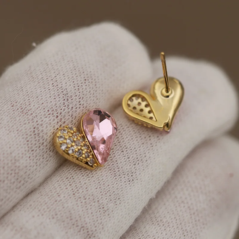 New Sight Design Crystal Heart Stud Earrings for Women Fashion Brand Jewelry Simple Style Zirconia Delicate Earrings