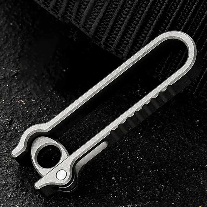 

Портативный брелок из титанового сплава, многофункциональная металлическая пряжка для ремня, уличный инструмент EDC, быстрая пряжка, автомобильный брелок