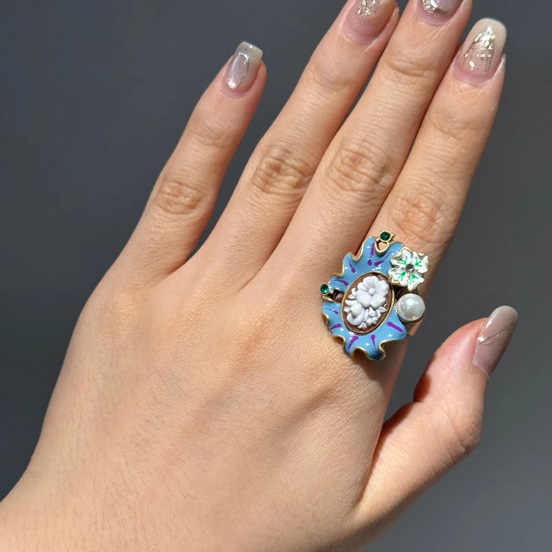

Vintage Blue Petal Flower Big Pearl Ring Rhinestone Gold Color For Woman Luxury High Quality Jewelry Designer Thanksgiving Party