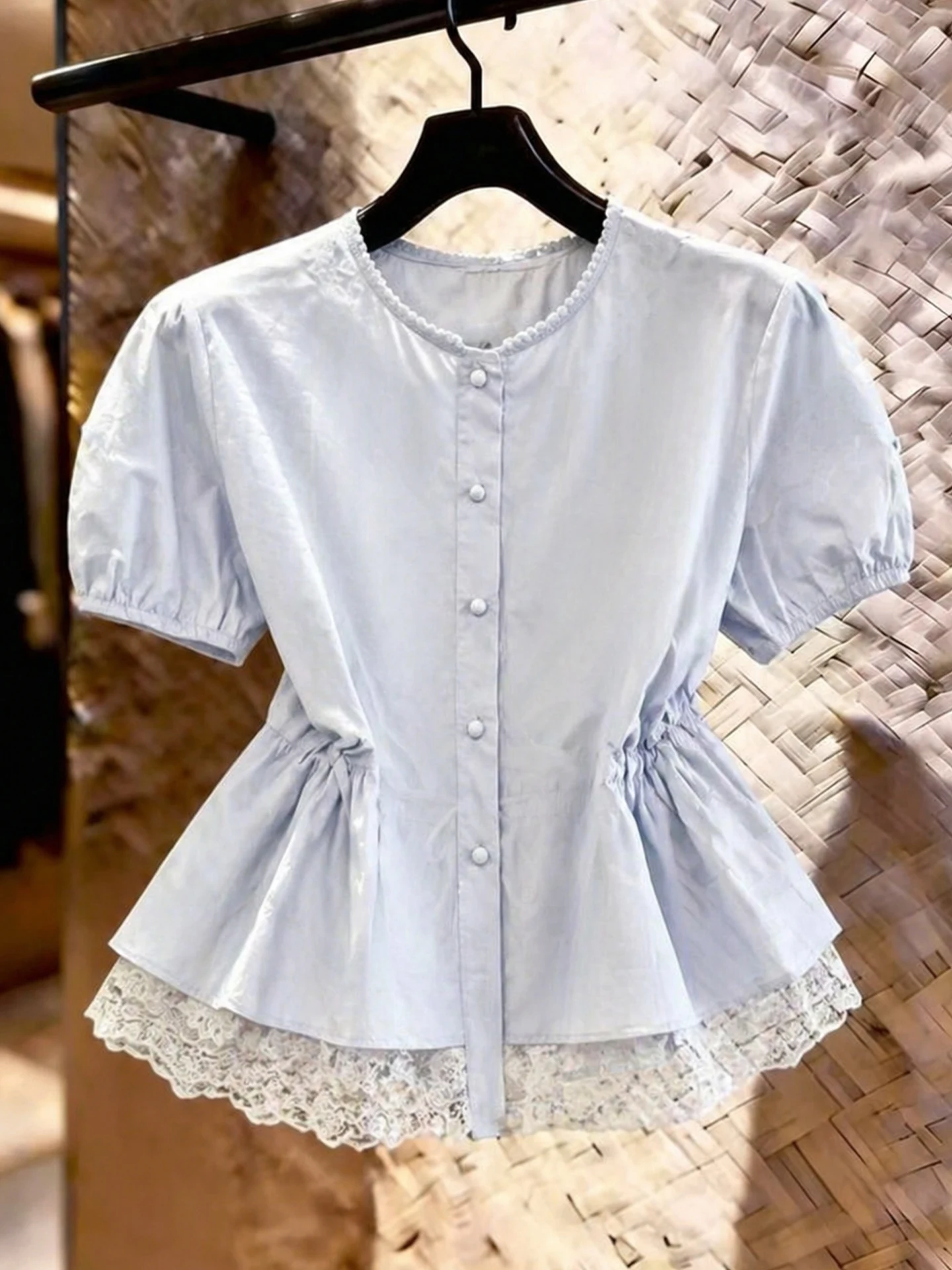 

Cute Sweet Style Bubble Sleeve Waist Cinched Shirt Lace Splice Short Sleeve Women's Top Single Button Small Shirt Summer 2026