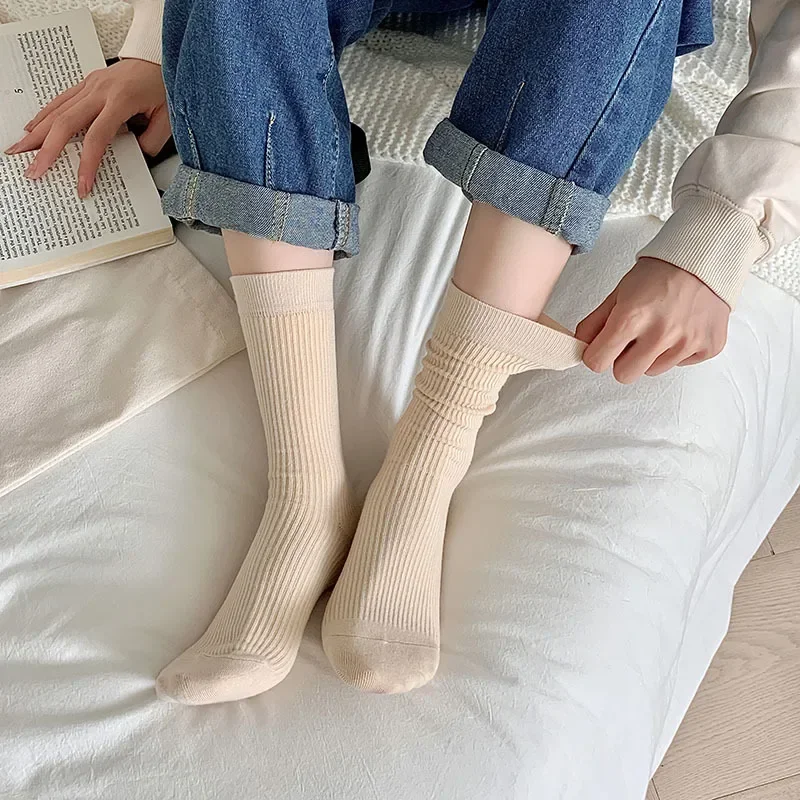 Düz Renk Çorap Kadın Rahat Pamuk Nefes Harajuku Sokak Spor Çorap Japon Moda Okul Kız Siyah Beyaz Çorap